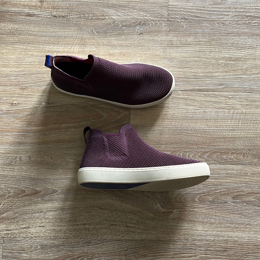 Rothy’s Berry Lattice Chelsea Sneaker size 6.5